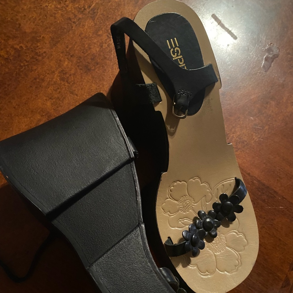 Spirit wedged sandal
